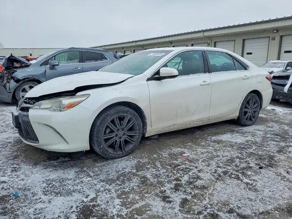 4T1BF1FK9GU161743 2016 TOYOTA CAMRY - Image 1