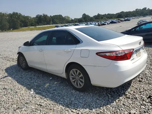 4T1BF1FK9GU162245 2016 TOYOTA CAMRY - Image 2