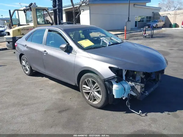 4T1BF1FK9GU162309 2016 TOYOTA CAMRY - Image 1