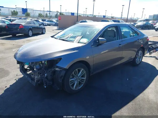 4T1BF1FK9GU162309 2016 TOYOTA CAMRY - Image 2