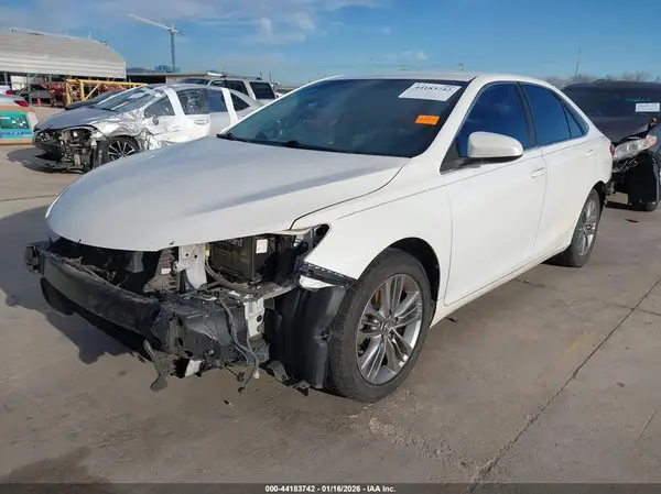 4T1BF1FK9GU162312 2016 TOYOTA CAMRY - Image 2