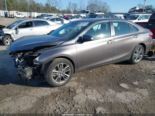 4T1BF1FK9GU164593 2016 TOYOTA CAMRY - Image 2