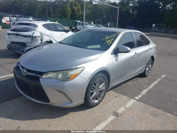 4T1BF1FK9GU164691 2016 TOYOTA CAMRY - Image 2