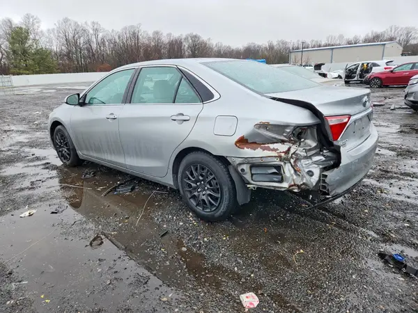 4T1BF1FK9GU168689 2016 TOYOTA CAMRY - Image 2