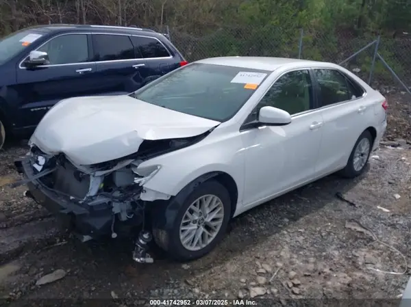 4T1BF1FK9GU169468 2016 TOYOTA CAMRY - Image 2