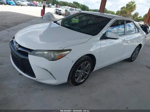 4T1BF1FK9GU170085 2016 TOYOTA CAMRY - Image 2