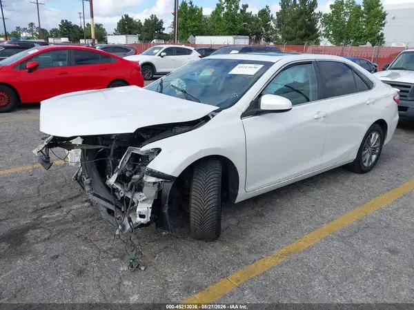 4T1BF1FK9GU170989 2016 TOYOTA CAMRY - Image 2