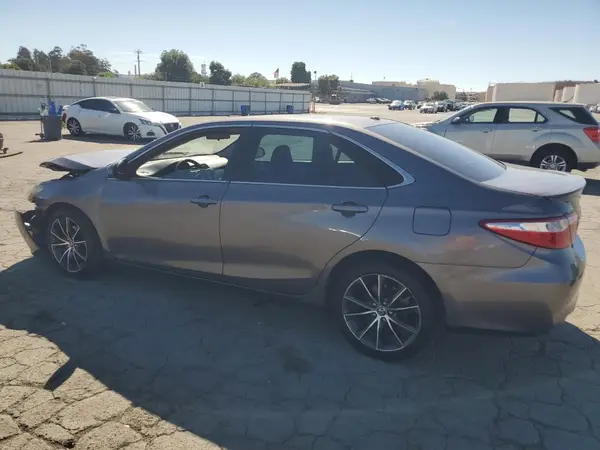 4T1BF1FK9GU173343 2016 TOYOTA CAMRY - Image 2