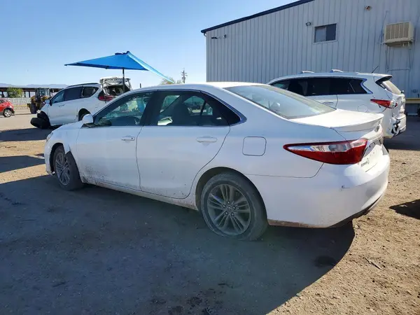 4T1BF1FK9GU174296 2016 TOYOTA CAMRY - Image 2