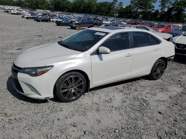 4T1BF1FK9GU176209 2016 TOYOTA CAMRY - Image 1