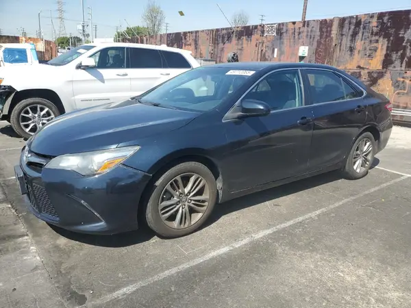 4T1BF1FK9GU177053 2016 TOYOTA CAMRY - Image 1