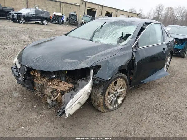 4T1BF1FK9GU180924 2016 TOYOTA CAMRY - Image 2