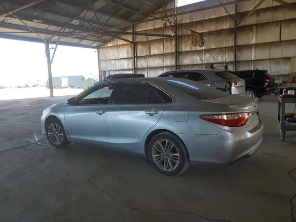 4T1BF1FK9GU181264 2016 TOYOTA CAMRY - Image 2