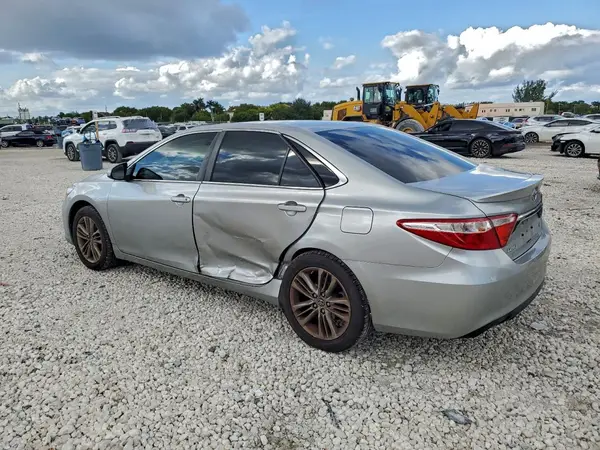4T1BF1FK9GU182298 2016 TOYOTA CAMRY - Image 2