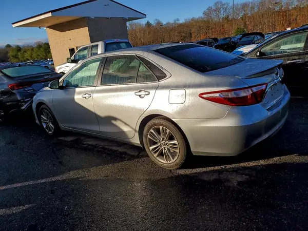 4T1BF1FK9GU183872 2016 TOYOTA CAMRY - Image 2