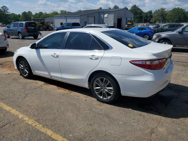 4T1BF1FK9GU184729 2016 TOYOTA CAMRY - Image 2