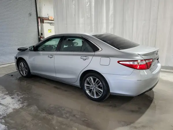 4T1BF1FK9GU185007 2016 TOYOTA CAMRY - Image 2