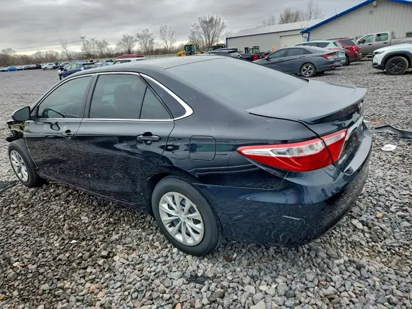 4T1BF1FK9GU185590 2016 TOYOTA CAMRY - Image 2