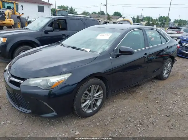 4T1BF1FK9GU188456 2016 TOYOTA CAMRY - Image 2