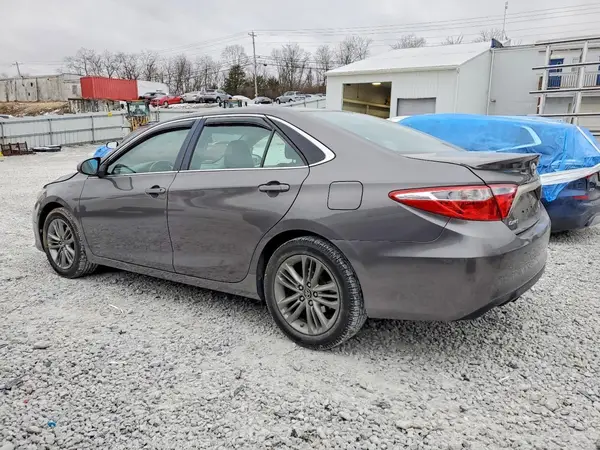 4T1BF1FK9GU188506 2016 TOYOTA CAMRY - Image 2