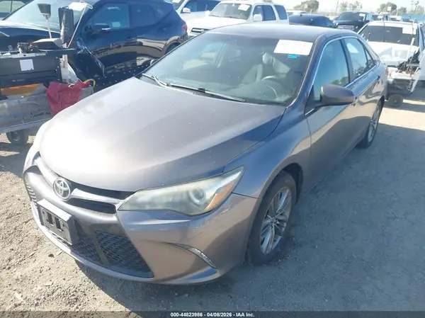 4T1BF1FK9GU191230 2016 TOYOTA CAMRY - Image 2