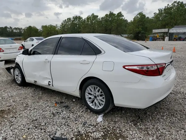 4T1BF1FK9GU195021 2016 TOYOTA CAMRY - Image 2