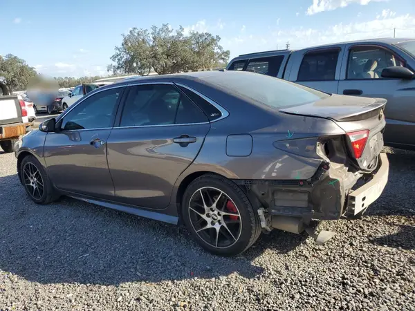 4T1BF1FK9GU196749 2016 TOYOTA CAMRY - Image 2
