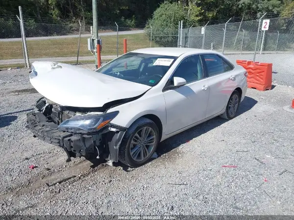 4T1BF1FK9GU198002 2016 TOYOTA CAMRY - Image 2
