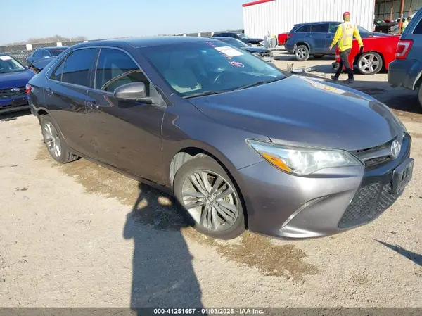4T1BF1FK9GU200234 2016 TOYOTA CAMRY - Image 1