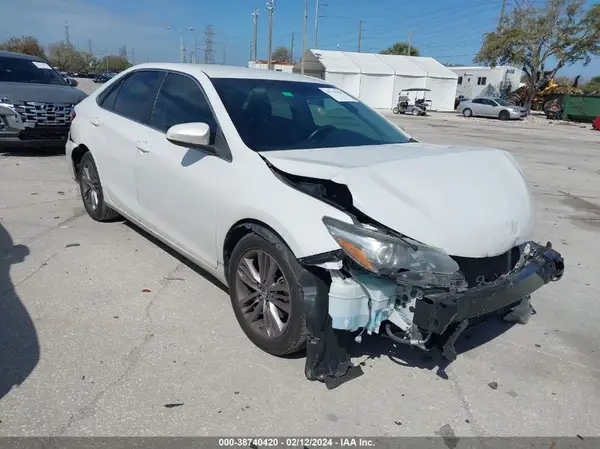 4T1BF1FK9GU200704 2016 TOYOTA CAMRY - Image 1