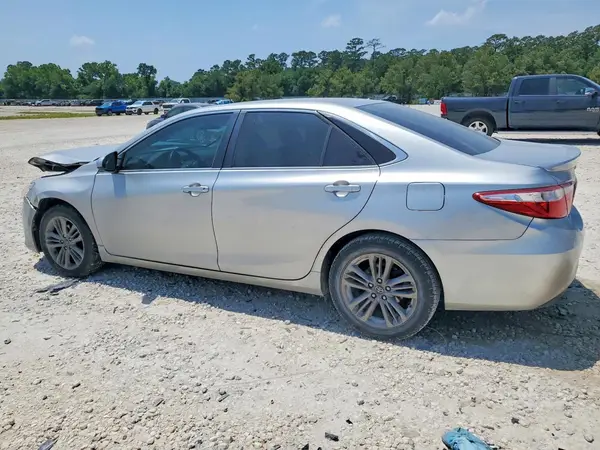 4T1BF1FK9GU201531 2016 TOYOTA CAMRY - Image 2