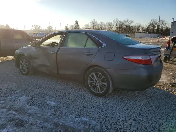 4T1BF1FK9GU201643 2016 TOYOTA CAMRY - Image 2
