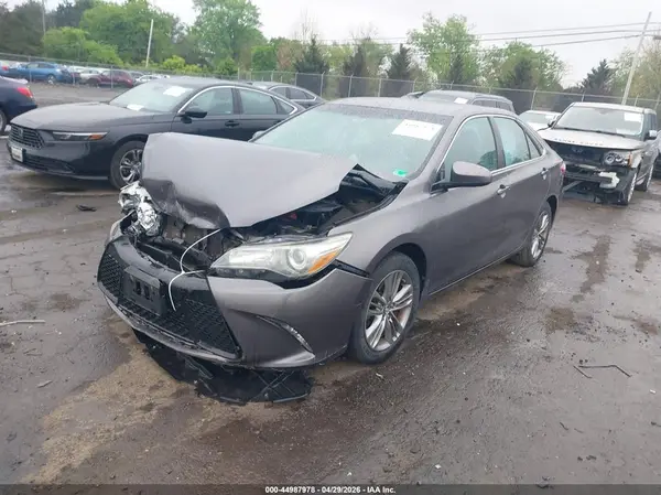 4T1BF1FK9GU202520 2016 TOYOTA CAMRY - Image 2