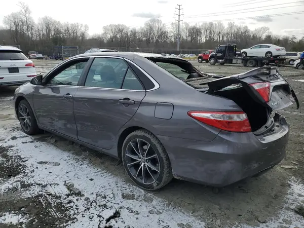 4T1BF1FK9GU204011 2016 TOYOTA CAMRY - Image 2