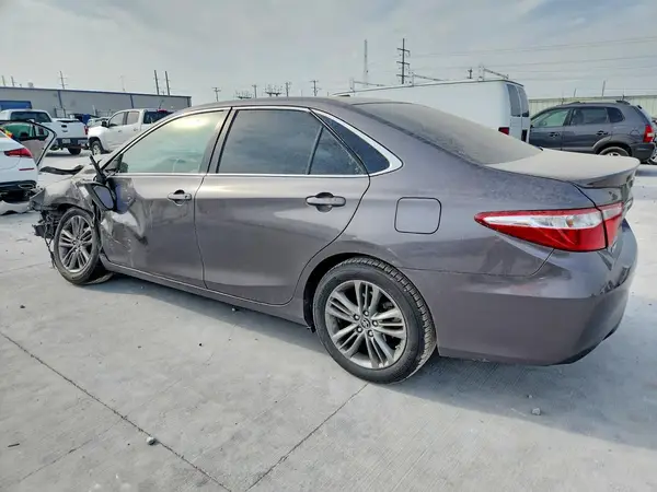 4T1BF1FK9GU204137 2016 TOYOTA CAMRY - Image 2