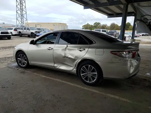 4T1BF1FK9GU204641 2016 TOYOTA CAMRY - Image 2