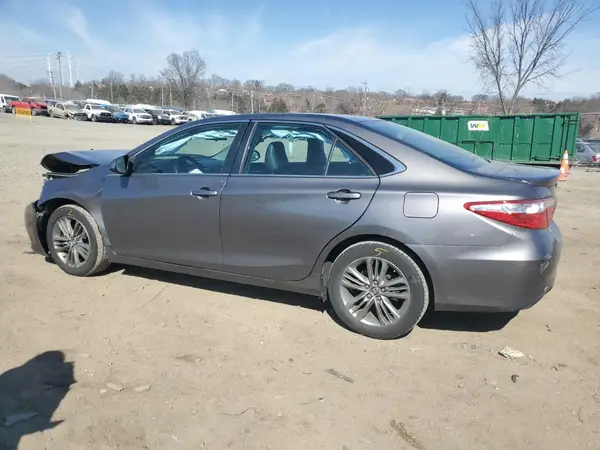 4T1BF1FK9GU205126 2016 TOYOTA CAMRY - Image 2
