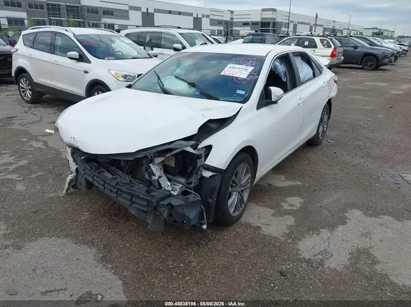 4T1BF1FK9GU206552 2016 TOYOTA CAMRY - Image 2