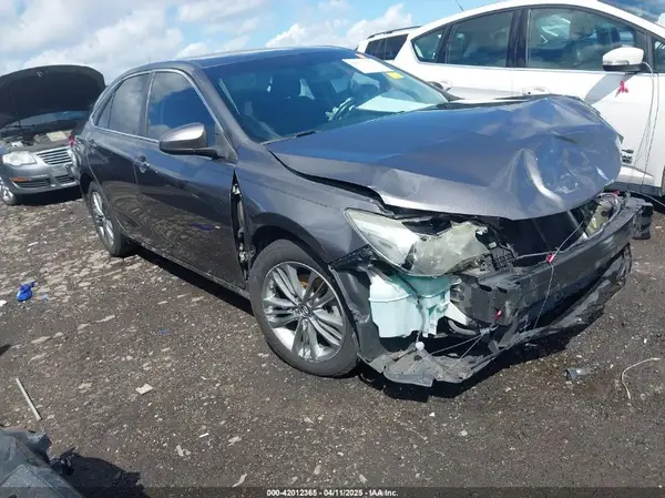 4T1BF1FK9GU207457 2016 TOYOTA CAMRY - Image 1