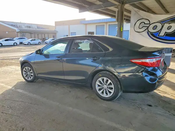 4T1BF1FK9GU207667 2016 TOYOTA CAMRY - Image 2