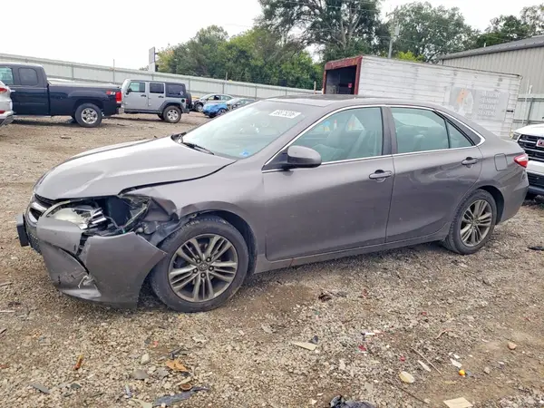 4T1BF1FK9GU211895 2016 TOYOTA CAMRY - Image 1