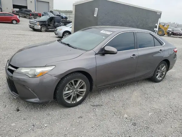 4T1BF1FK9GU215901 2016 TOYOTA CAMRY - Image 1