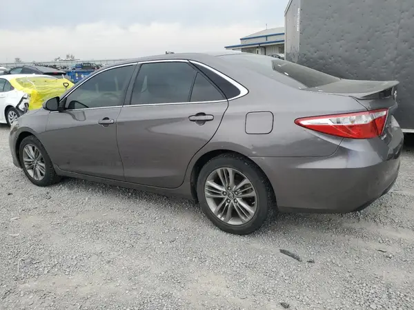 4T1BF1FK9GU215901 2016 TOYOTA CAMRY - Image 2
