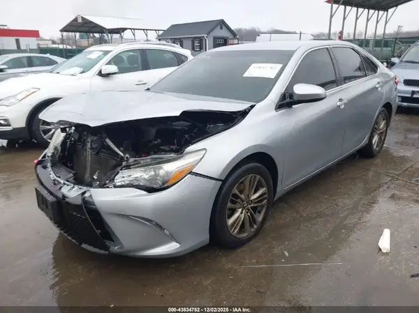 4T1BF1FK9GU217308 2016 TOYOTA CAMRY - Image 2