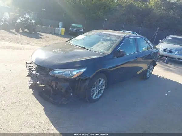 4T1BF1FK9GU220418 2016 TOYOTA CAMRY - Image 2