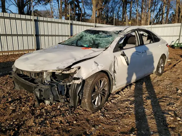 4T1BF1FK9GU223013 2016 TOYOTA CAMRY - Image 1