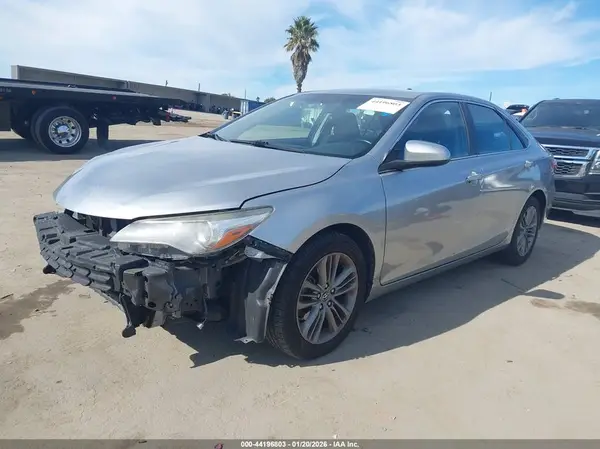 4T1BF1FK9GU225022 2016 TOYOTA CAMRY - Image 2