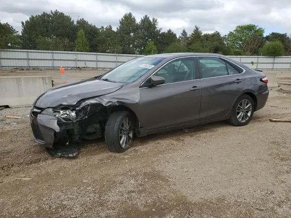 4T1BF1FK9GU227868 2016 TOYOTA CAMRY - Image 1