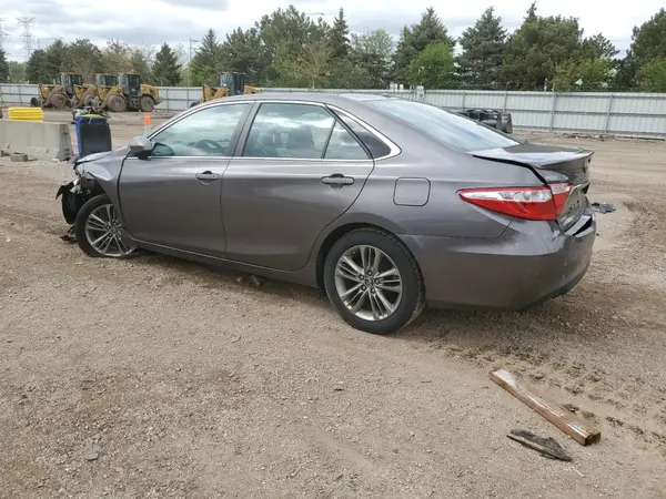 4T1BF1FK9GU227868 2016 TOYOTA CAMRY - Image 2