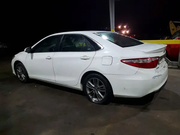 4T1BF1FK9GU229538 2016 TOYOTA CAMRY - Image 2